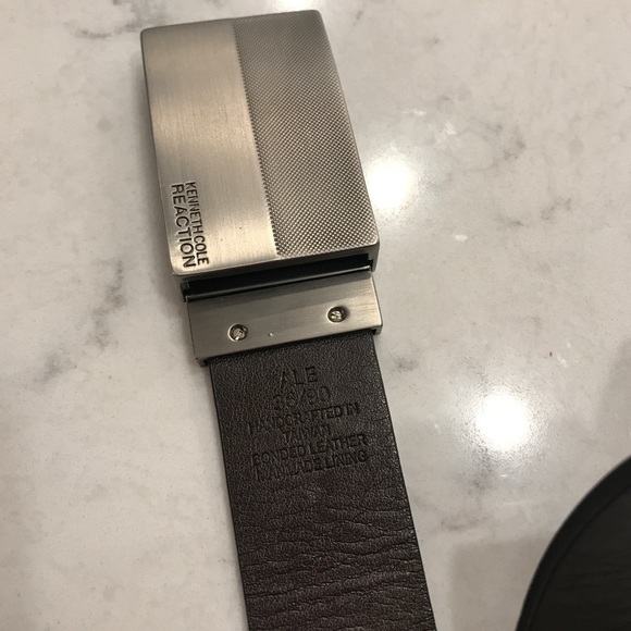 SOLD - Kenneth Cole Reaction Double-sided belt - Picture 2 of 3